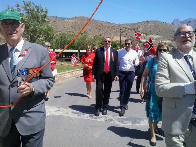 [ES][GR] Desfile Día Nacional Noruego