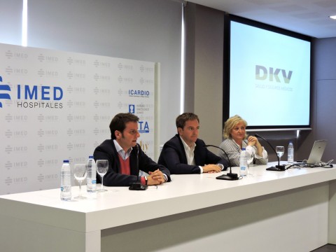 [ES][GR] Representantes de IMED y DKV explican los detalles de la exposición