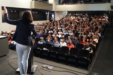 principal-imagenes-charla-cardiologia-muerte-subita-en-el-deportista-es_grande.jpg