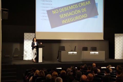 principal-imagenes-centro-de-congresos-charla-muerte-subita-es_grande.jpg