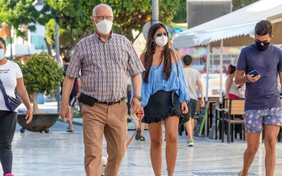 “La mascarilla no nos protege del todo frente a las alergias, pero sí disminuye sus síntomas”