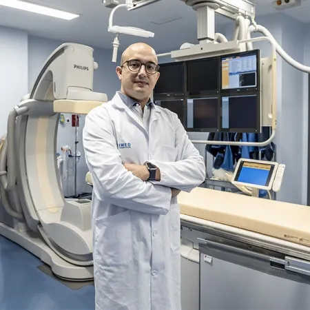 principal-imagenes-el-dr-manuel-cifrian-es_grande.jpg