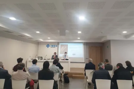 principal-imagenes-charla-dr-terol-es_grande.jpg
