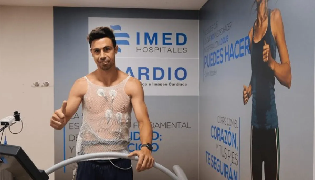 Los futbolistas del Alcoyano S.A.D superan con éxito el reconocimiento médico en IMED Hospitales