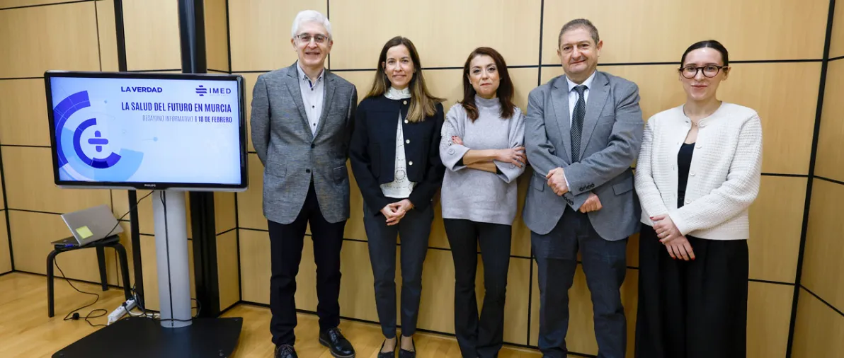 Médicos de IMED V. Fuensanta se reúnen con el diario La Verdad para hablar del futuro de la salud en la región de Murcia