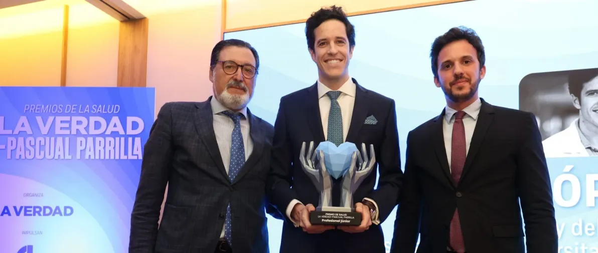 El Dr. Víctor López reconocido en los I Premios de Salud LA VERDAD–Pascual Parrilla