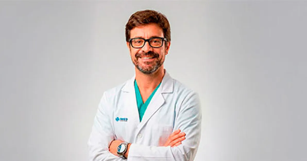 El Dr. Pablo del Pozo explica las ventajas de la cirugía robótica con el sistema Da Vinci en IMED Virgen de la Fuensanta