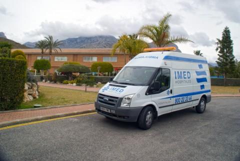 principal-imagenes-ambulancia-en-el-elian-s-la-nucia-es_grande.jpg