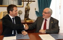 IMED and UCAM sign agreement