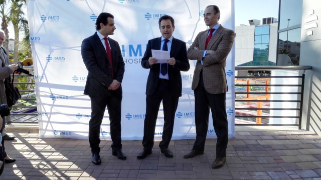El alcalde y el conseller de sanidad inauguran las instalaciones de la policlínica IMED en Torrevieja