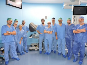 Grupo de alumnos en el Taller de Simulación de Cirugía Robótica