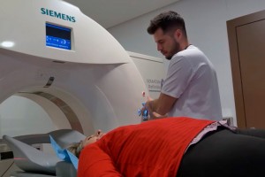 IMED Elche Colabora Con Investigadores De La UMH En El Desarrollo De Una Técnica Pionera Para Implantar Microelectrodos En El Cerebro De Personas Ciegas'