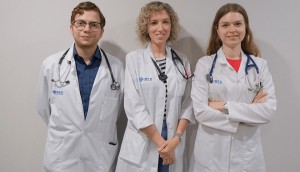 Dr. Víctor Vallejo junto a las Dras. Alejandra Faus y Andrea Pérez en IMED Valencia